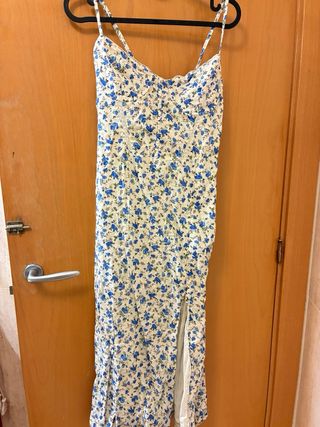 Vestido midi floral Bershka