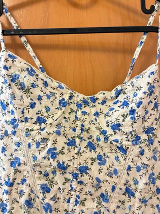 Vestido midi floral Bershka