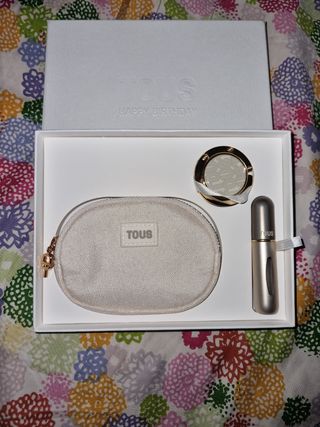 Estuche Tous Beige y Dorado