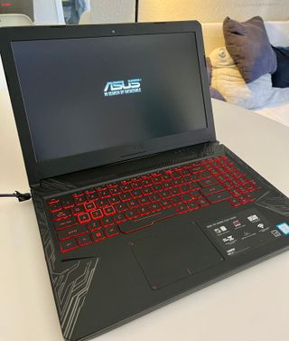 Portátil Gaming ASUS TUF FX504GM