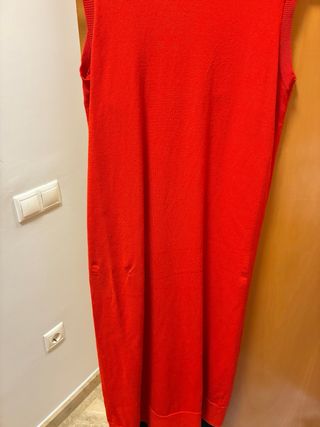 Vestido midi Zara rojo