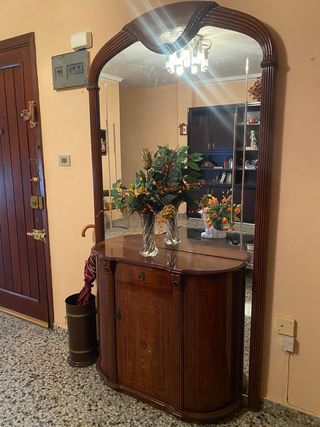 Mueble recibidor con espejo