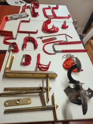 Anclajes de pared varios