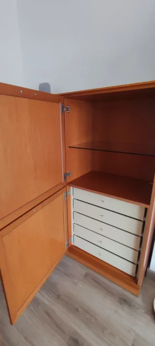 Muebles comedor: aparador, vidriera,m.tv,mesa y 4s