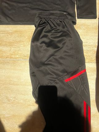 Chándal Bayern Múnich Adidas Negro/Rojo Talla S