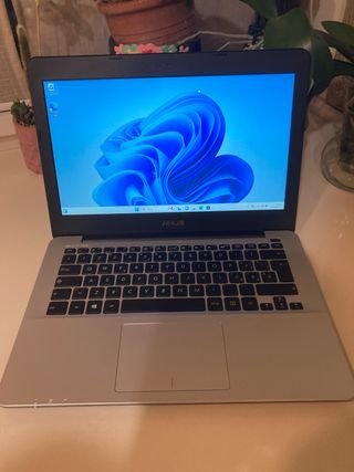 Notebook Asus F302LA-FNOB1H