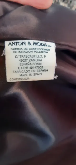Abrigo piel sintética marrón