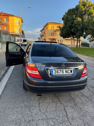 Mercedes-Benz 204 2008