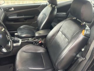 Ford Focus 2011. tel 666217952
