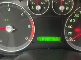 Ford Focus 2011. tel 666217952