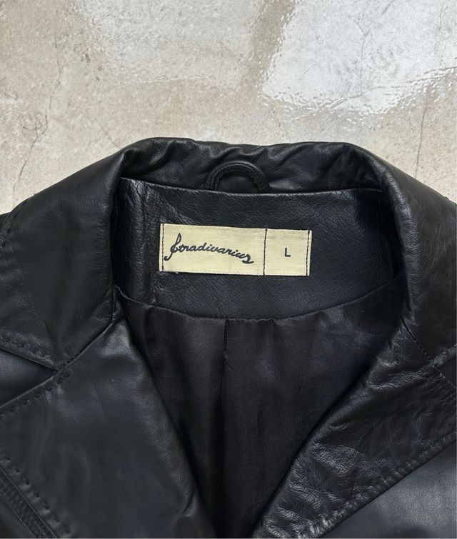 Chaqueta de Cuero 100% Stradivarius Vintage 