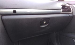 Guantera peugeot 407 sr confort 163209