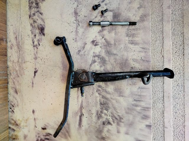 Pata lateral Ducati Darmah