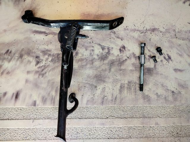 Pata lateral Ducati Darmah