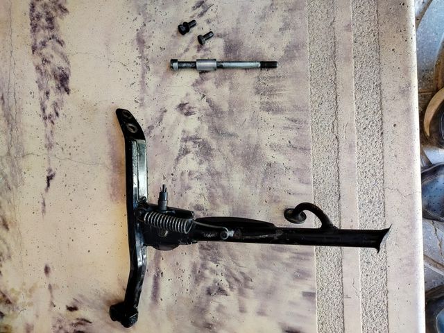 Pata lateral Ducati Darmah