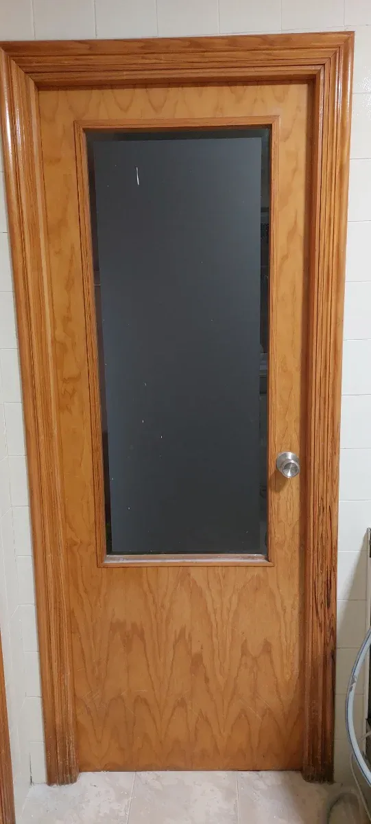Puerta interior madera con cristal