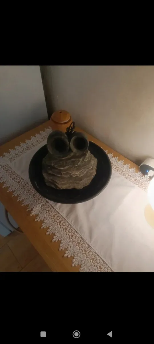 Fuente decorativa de piedra y plástico