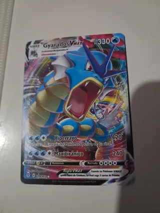 Carta Pokémon Gyarados VMAX 330 HP