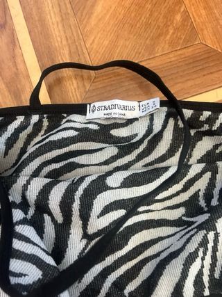 Blusa negra tirantes