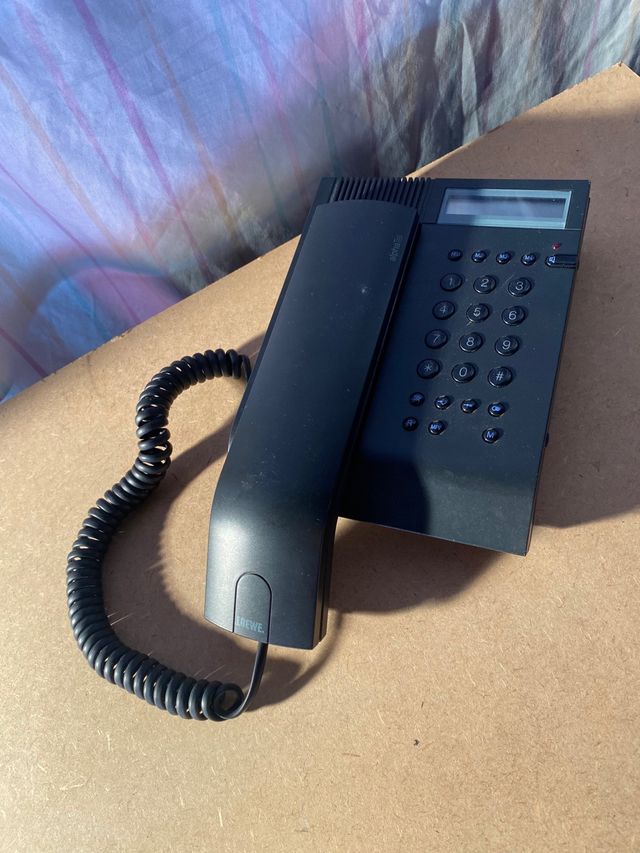 Teléfono Loewe Negro