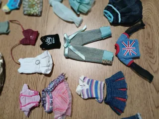 Ropa Bratz: Conjunto de moda para muñecas
