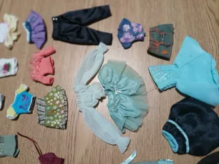 Ropa Bratz: Conjunto de moda para muñecas