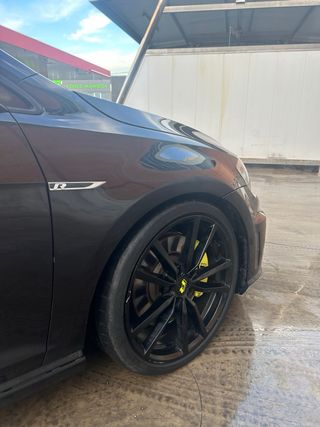 Volkswagen Golf R300