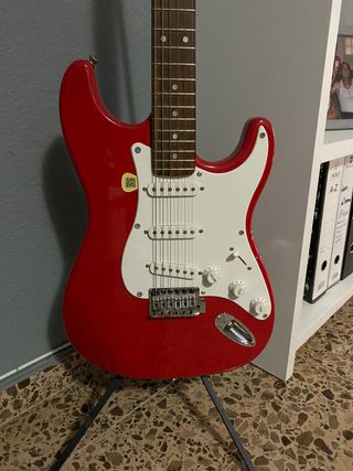 Guitarra Eléctrica Roja Fender