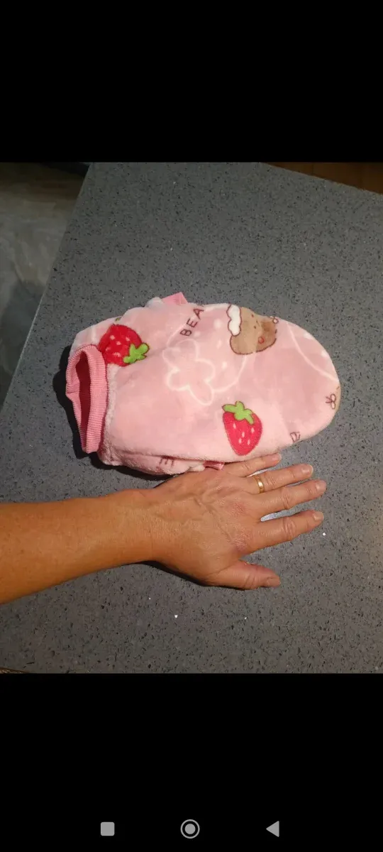 Abrigo para perro rosa fresas