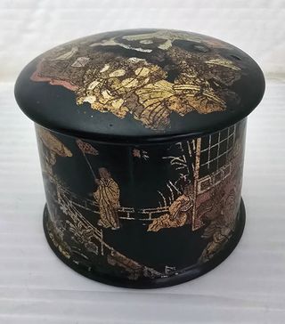 Cajita china lacada negra siglo XIX
