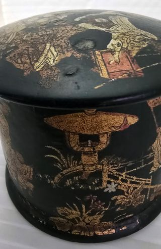 Cajita china lacada negra siglo XIX