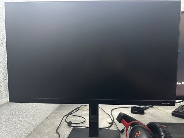 Monitor Samsung 75Hz + Brazo Ajustable