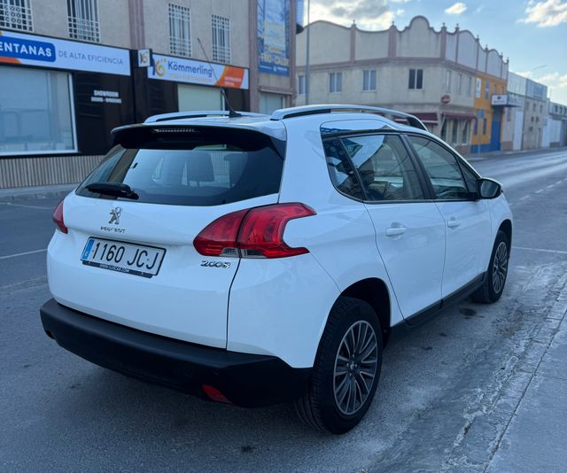 Peugeot 2008 1.2VTI 82cv 110.000klm 2015