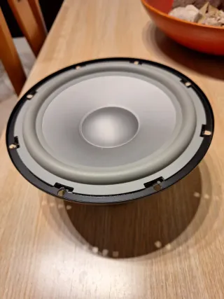 Infinity woofer 8 pulgadas 120w cmmd tecnología 