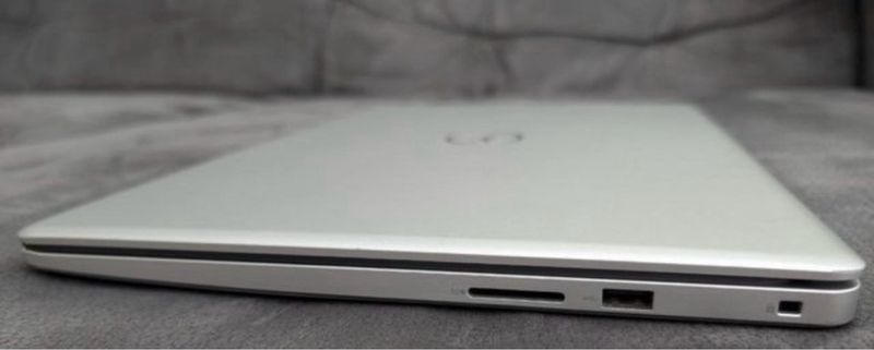 Portátil Dell Inspiron 15 5000 series afbeelding 2