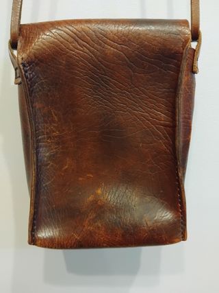 Bolso de cuero artesanal