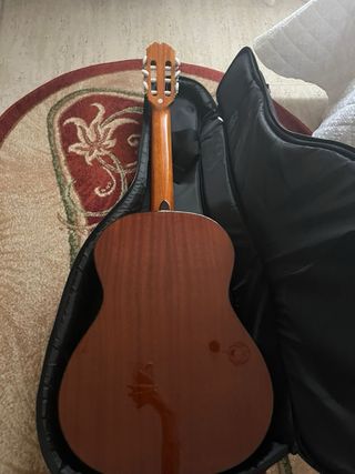 Guitarra Clásica con Funda Negra