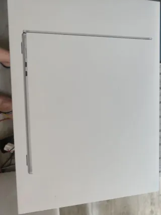 MacBook air 13" chip M4 256gb y 16 nuevo sin abrir