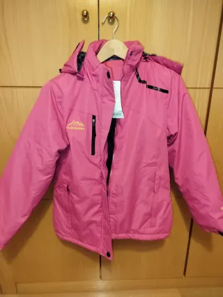 NUEVA. Chaqueta de montaña mujer
