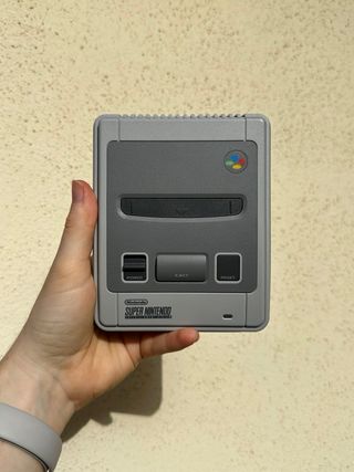 Super Nintendo Classic Mini + 2 Mandos, 21 juegos 
