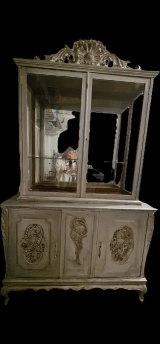 Mueble madera maciza único