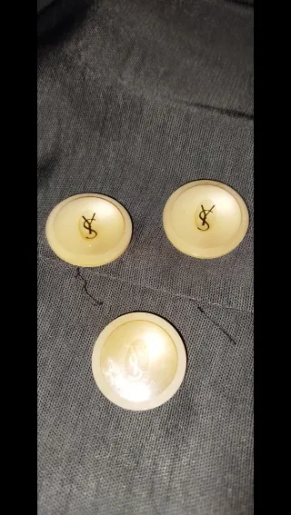 Botones Yves Saint Laurent Vintage YSL