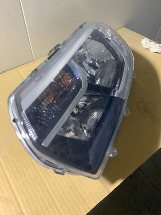 Faro Dacia Sandero II y Logan II Izq. 260608143R.