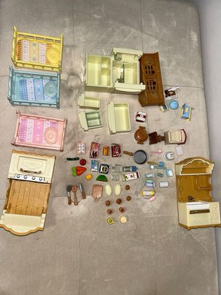 Casa de muñecas con muebles