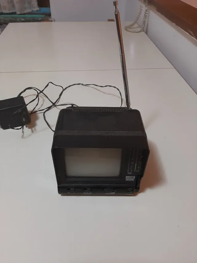 TV Portatile Daniel Sound Nera