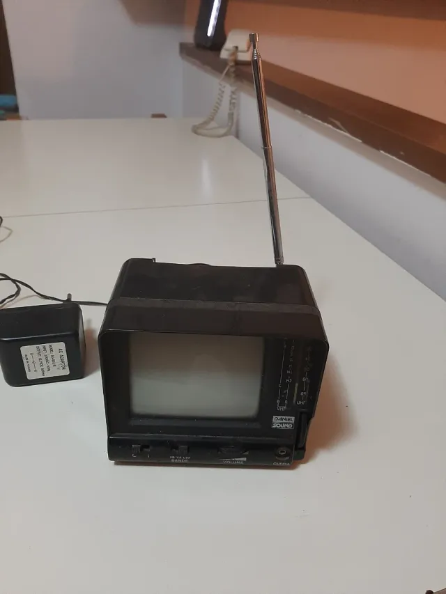 TV Portatile Daniel Sound Nera