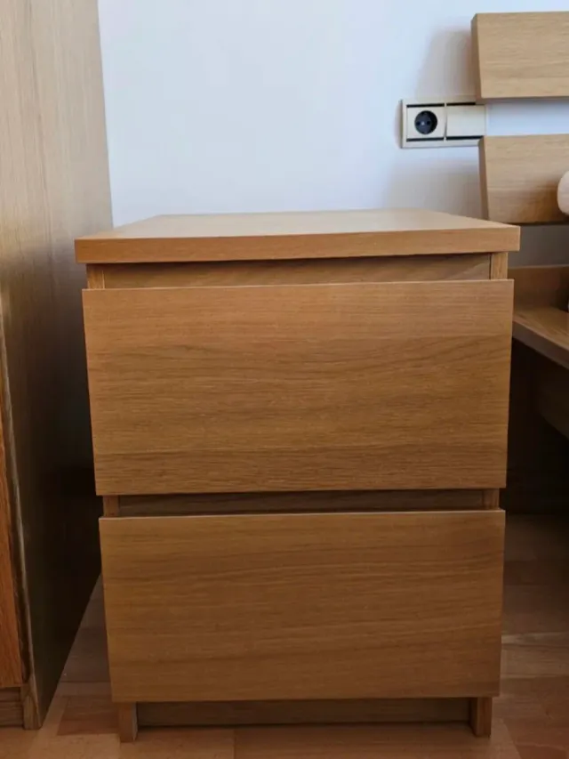 Mesita de noche Ikea malm