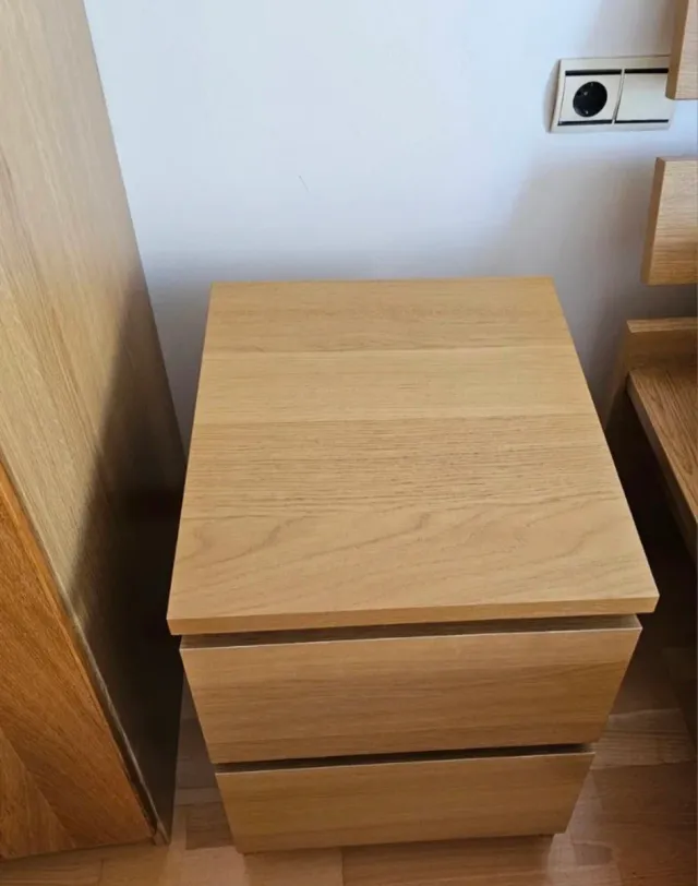 Mesita de noche Ikea malm