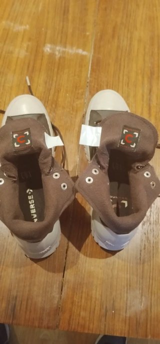 Zapatillas Converse Marrones y Blancas