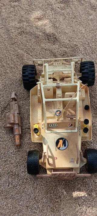 Action Man Buggy con Arma